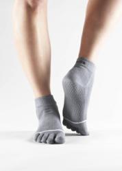 grey toe socks with grip